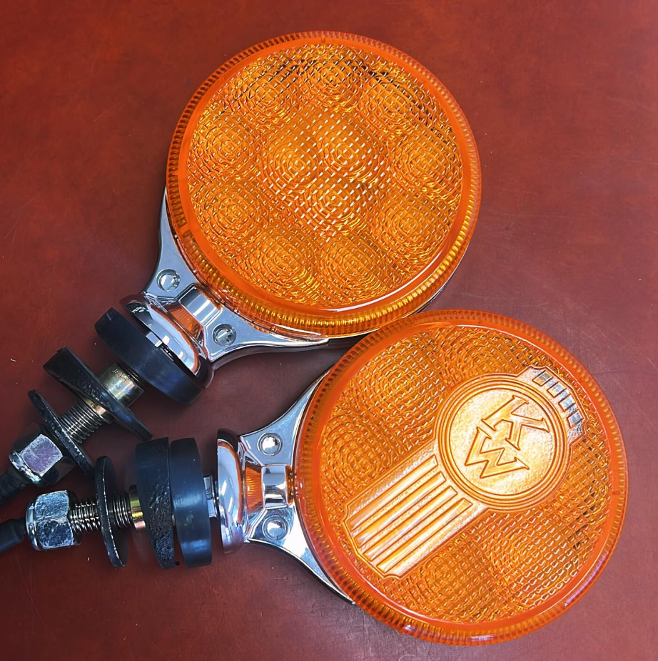 GENUINE KENWORTH SAR PEDESTAL INDICATORS - Pair